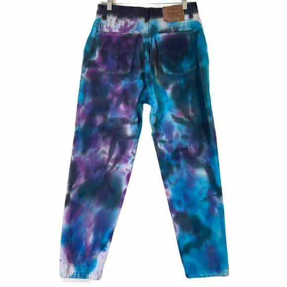 Levi’s Vintage 550 Red Tab Tie Dye Mom Jeans 29x29 High Rise Ankle Boho Festival - Picture 2 of 14